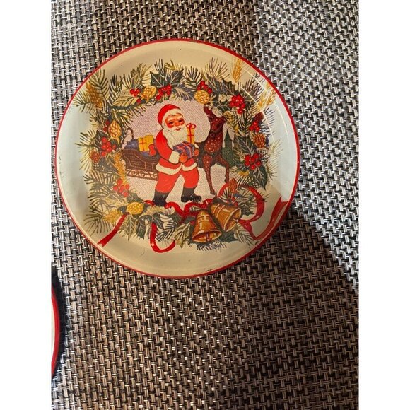 Vintage set of 5 Christmas Metal Coasters with Santa and Sleigh - Picture 6 of 12